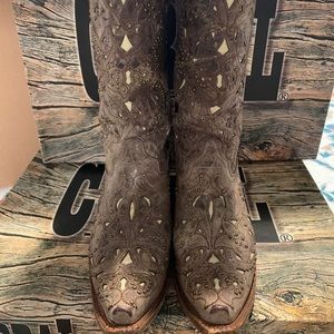 Beautiful women’s cowboy boots